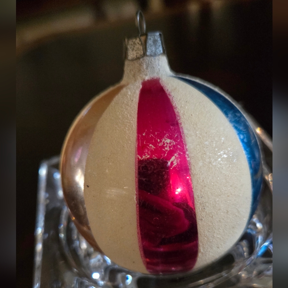 1 Vintage Holiday Ornament